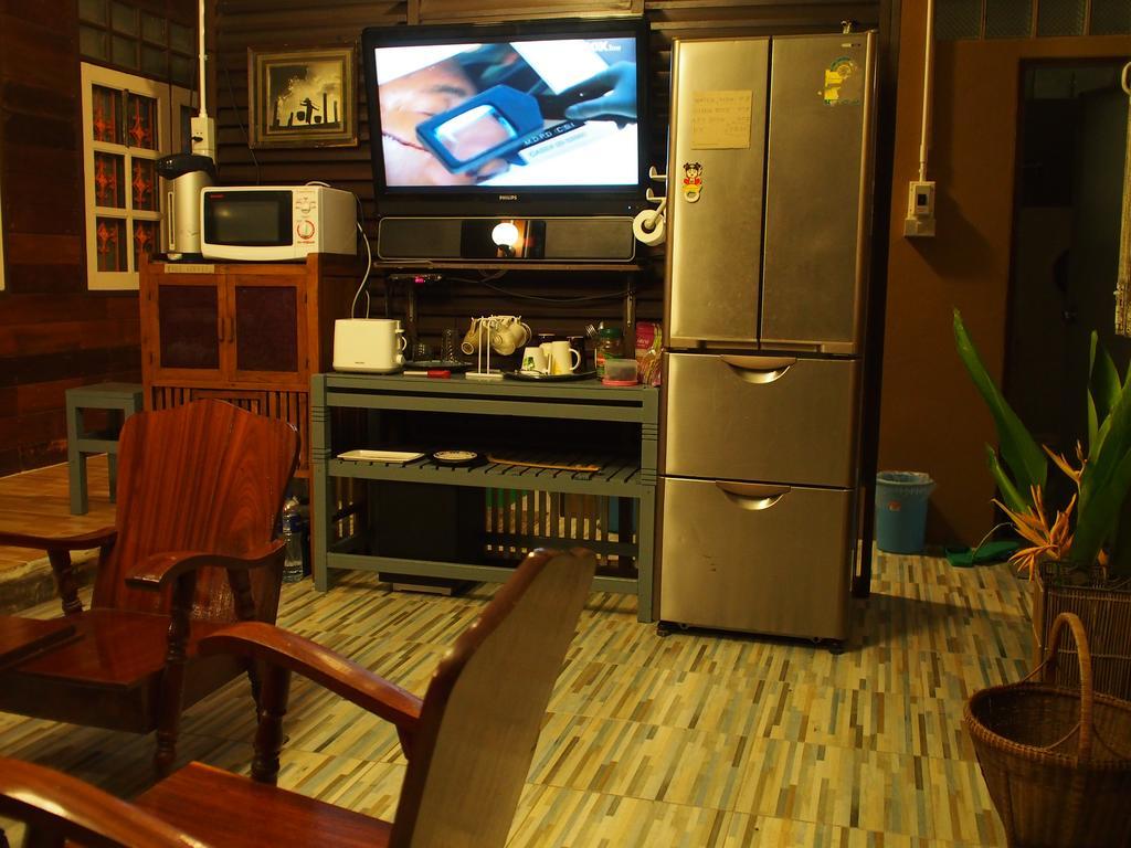 Chommuang Guest House فرا ناخون سي أيوتثايا المظهر الخارجي الصورة
