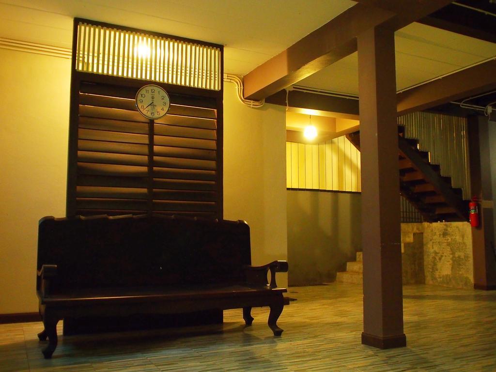 Chommuang Guest House فرا ناخون سي أيوتثايا المظهر الخارجي الصورة