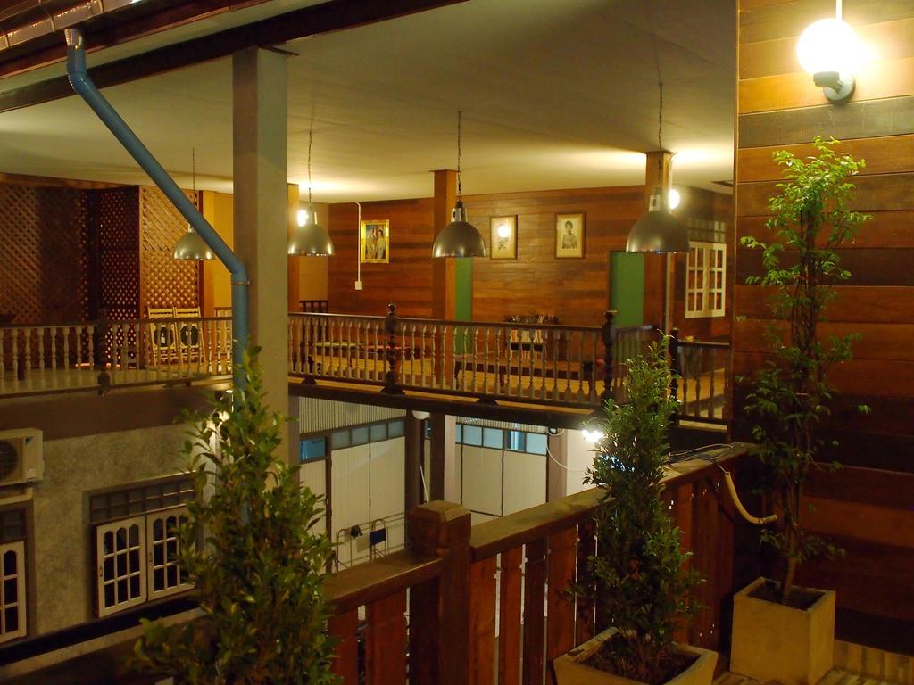 Chommuang Guest House فرا ناخون سي أيوتثايا المظهر الخارجي الصورة